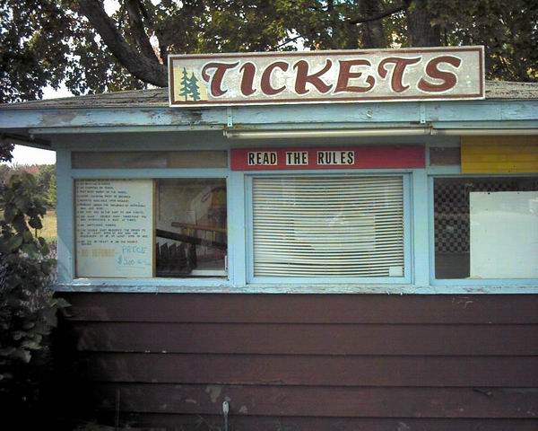 Pine Ridge Amusement Park - TICKET OFFICE FROM GARY FLINN